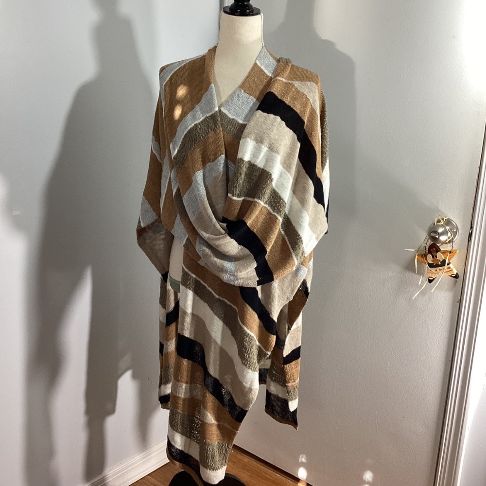 CHICO’S ONE SIZE KNIT PONCHO WRAP SHAWL MULTICOLOR NEUTRAL STRIPES LIGHTWEIGHT - Picture 8 of 11